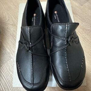 Clarks Black Leather Women's Loafers